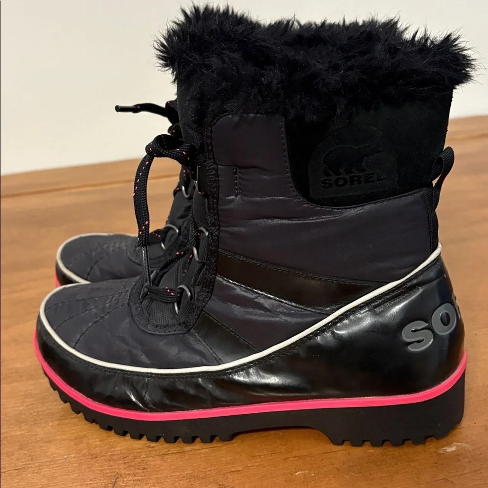 Sorel Trivoli ll  Black and Pink Winter Boots Size 7